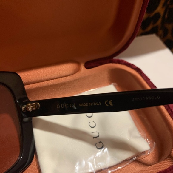 GUCCI CRYSTAL SUNGLASSES - Picture 4 of 6